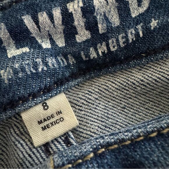 Idyllwind Straight Leg Distressed Jeans in Going Places Dark Medium Wash Size 8 - Picture 12 of 15